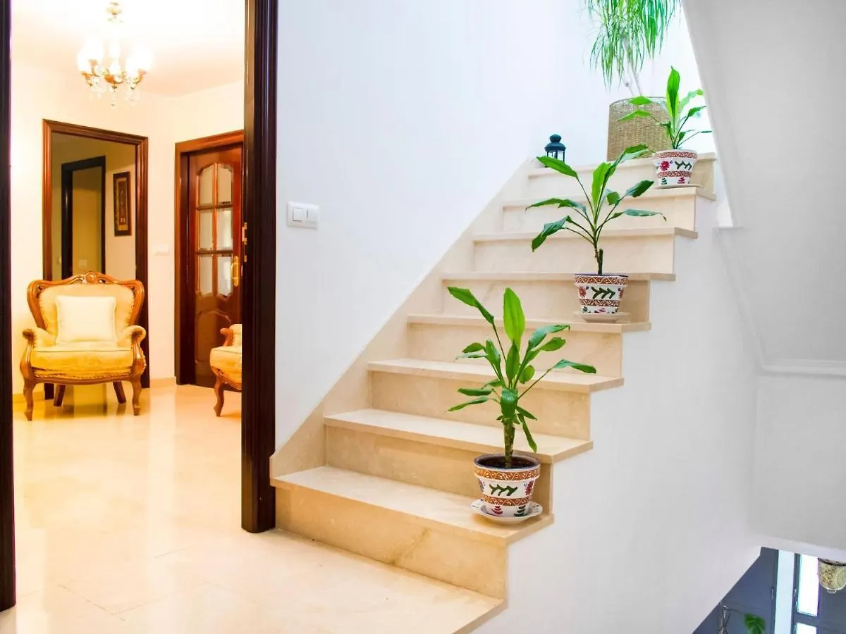 Belvilla By Oyo Preciosa Casa En Sevilla בית נופש